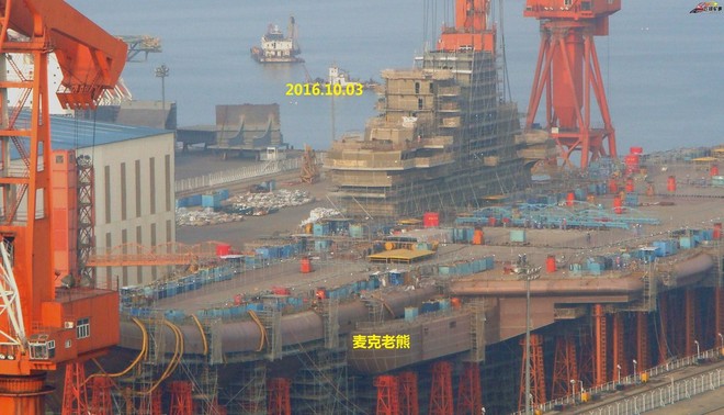 Hình ảnh mới nhất về tàu sân bay tự đóng của Trung Quốc - Ảnh 4.