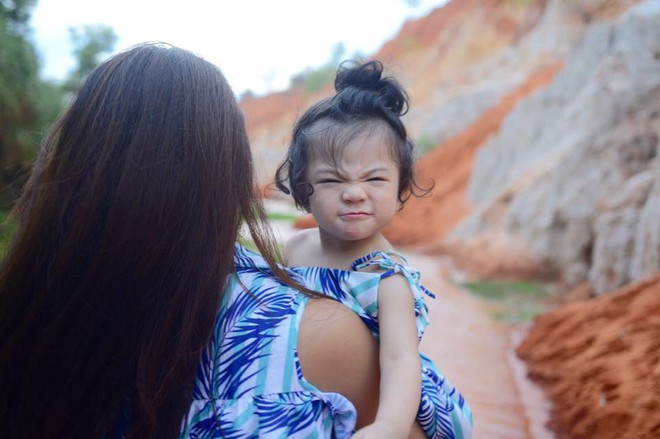 Hoa hậu biển Vân Anh nóng bỏng chụp bikini cùng con gái - Ảnh 6.