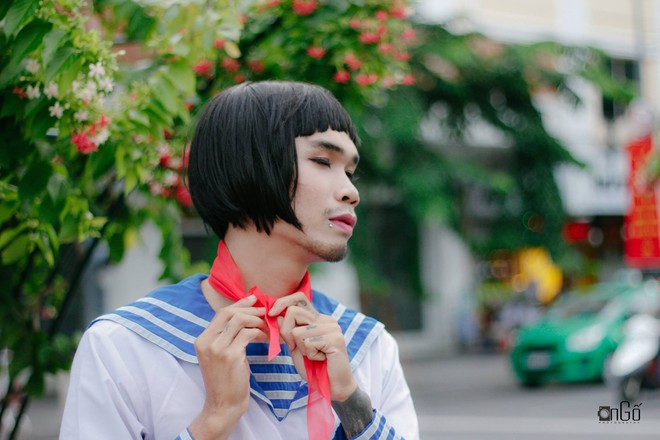 Chàng trai Việt mặc váy chụp ảnh trên phố Nguyễn Huệ - Ảnh 12.