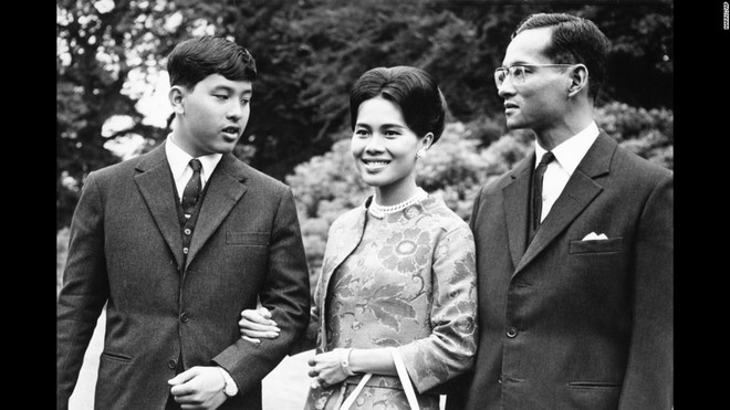 Cuộc đời cố Quốc vương Thái Lan Bhumibol Adulyadej qua ảnh - Ảnh 7.
