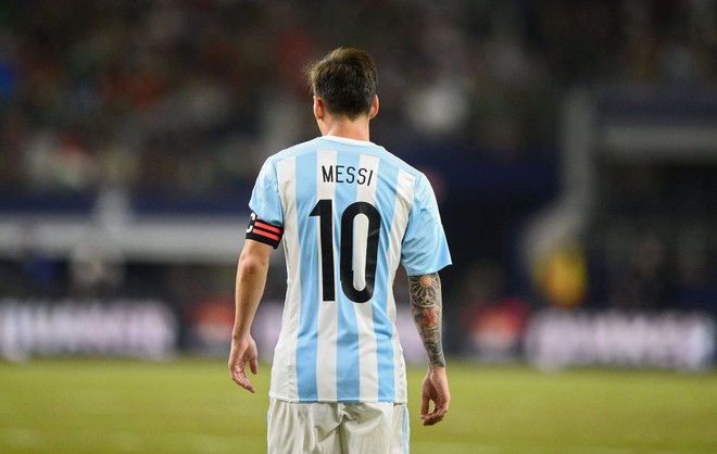 Phía sau chuyện Messi úp mở đòi rời Argentina - Ảnh 1.
