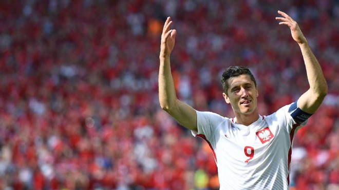 Hãy “điên” đi, Lewandowski! - Ảnh 2.