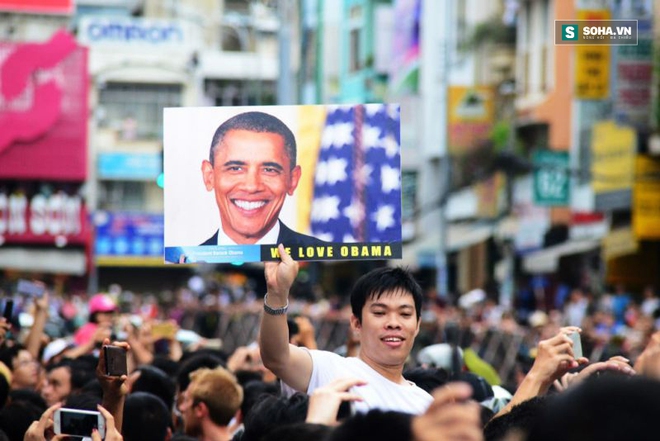 Hình ảnh thân thiện ít biết của người Sài Gòn khi đón TT Obama - Ảnh 2.