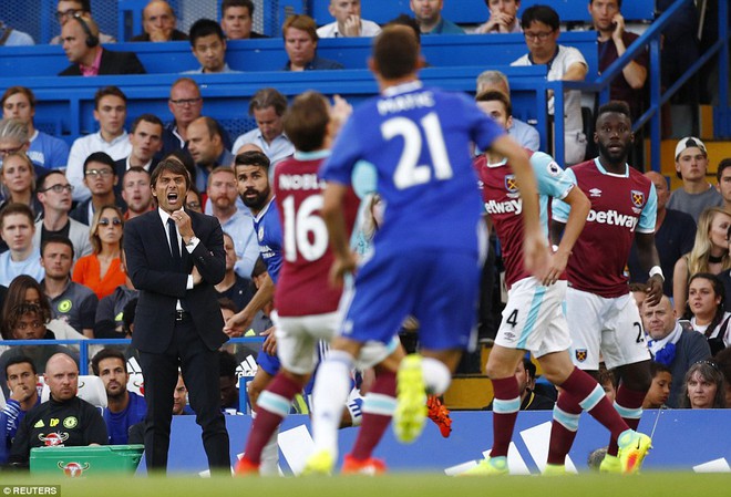 Conte phát cuồng, làm fan Chelsea choáng ngợp ở Stamford Bridge - Ảnh 3.