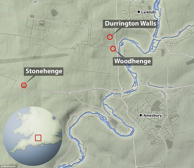 Khai quật bãi gỗ Woodhenge bí ẩn không kém Stonehenge - Ảnh 2.
