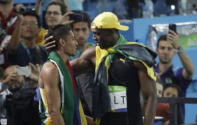 Thắng quá dễ, Usain Bolt nghĩ ra kèo đấu dị để giải trí - Ảnh 1.