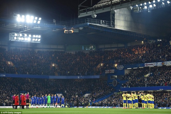 Thắng hủy diệt, Chelsea ẵm gọn ngôi đầu Premier League - Ảnh 3.