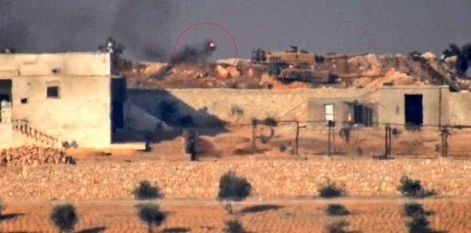 Thổ Nhĩ Kỳ choáng váng: Tên lửa TOW của khủng bố nướng 3 xe tăng Leopard 2A4 trong 2 ngày  - Ảnh 2.