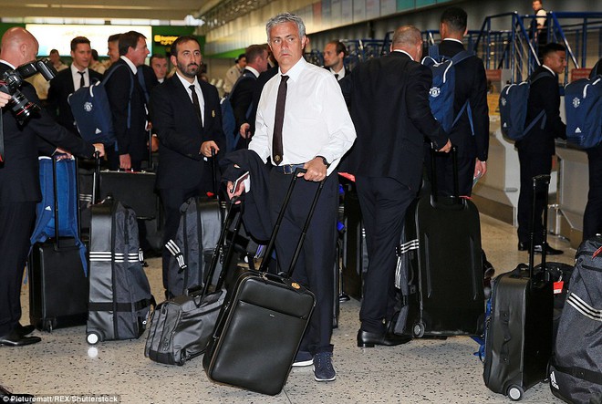 Mourinho kém vui trong ngày Man United rầm rộ sang... Trung Quốc - Ảnh 11.