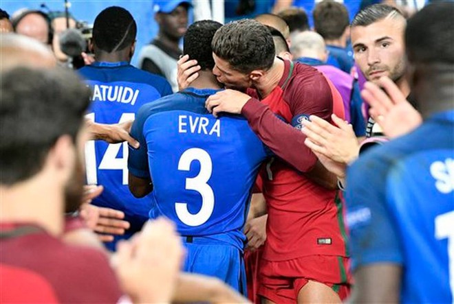 Hậu Euro: Khả năng thần kì của Ronaldo - Ảnh 2.