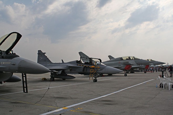 JAS-39 và F-16 sẽ cùng gia nhập biên chế Không quân Việt Nam? - Ảnh 1.