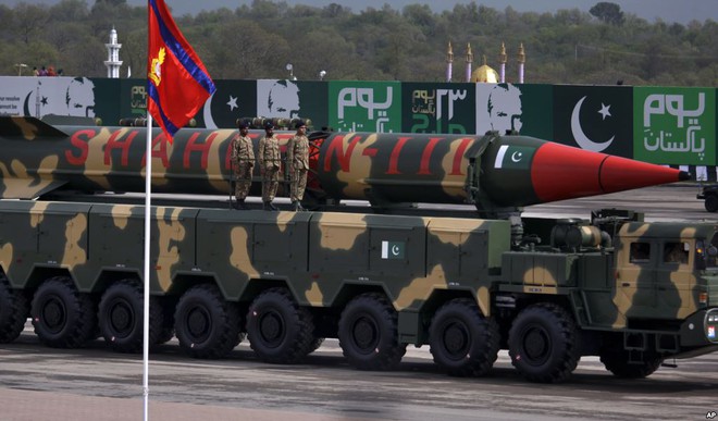 Trung Quốc cung cấp xe phóng tên lửa cho Pakistan và Triều Tiên - Ảnh 1.