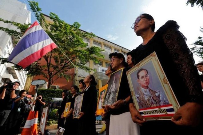 Thái Lan cử hành lễ đón linh cữu Quốc vương Bhumibol Adulyadej - Ảnh 5.