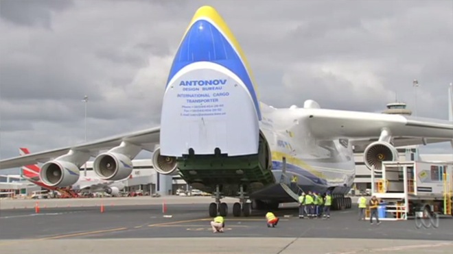 Siêu sao bầu trời Antonov An-225 xuất hiện ở sân bay Úc - Ảnh 1.