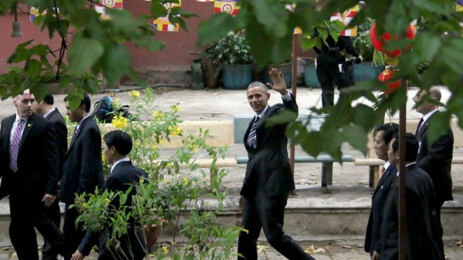 15 hình ảnh thân thiện của Tổng thống Obama ở Việt Nam - Ảnh 12.