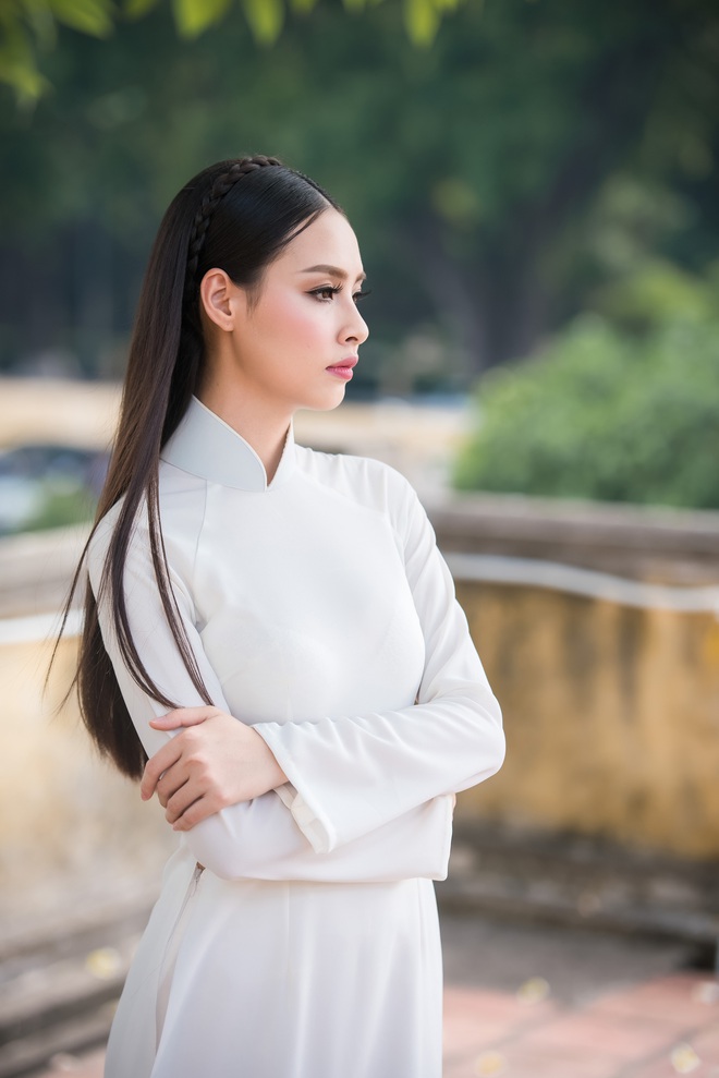 Vẻ đẹp mong manh của Hoa hậu Biển Thùy Trang - Ảnh 2.