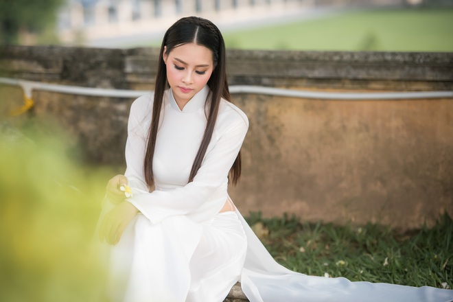 Vẻ đẹp mong manh của Hoa hậu Biển Thùy Trang - Ảnh 4.