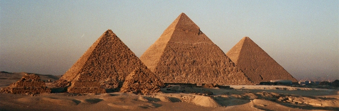 Vì sao người Ai Cập cổ đại ngừng xây kim tự tháp? - Ảnh 1.