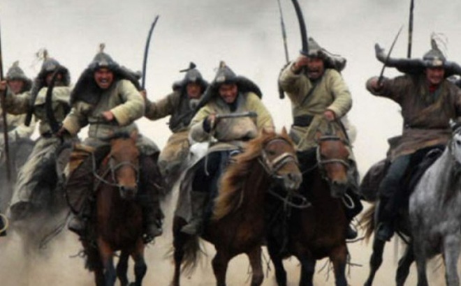 Ngựa Mông Cổ hý vang biên giới, vua Trần thân chinh xuất chiến