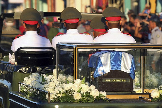 Hình ảnh ngôi mộ rất giản dị của Lãnh tụ Cuba Fidel Castro - Ảnh 9.
