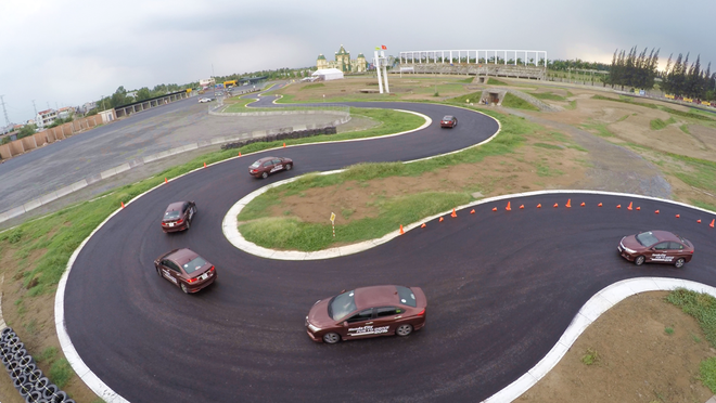 Honda City tổ chức chương trình lái thử ô tô trên đường đua chuyên nghiệp - Ảnh 4.