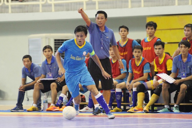 Nghệ nhân chế tác vàng, ông bầu & đường đến đỉnh cao futsal - Ảnh 5.