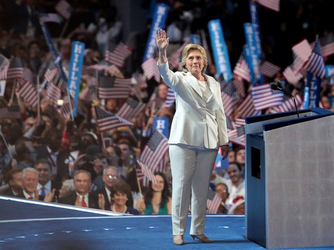 Từ cô sinh viên luật đến ứng viên Tổng thống: 13 bước ngoặt trong cuộc đời Hillary Clinton - Ảnh 13.