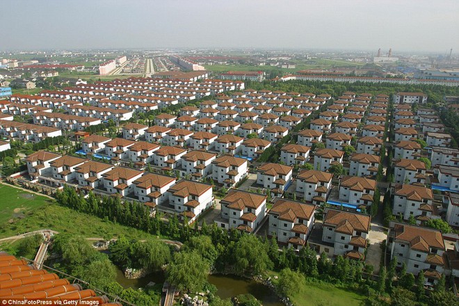 Cuộc sống của người dân ở ngôi làng tỷ phú giàu nhất Trung Quốc - Ảnh 6.