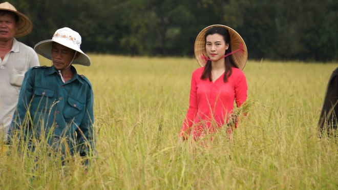 Chi Pu khoe giọng hát bên dàn sao Việt khiến người hâm mộ thích thú - Ảnh 6.