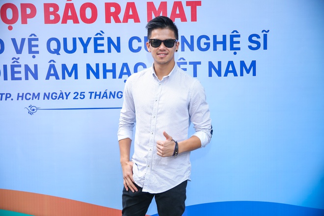 Rapper Tiến Đạt gây chú ý với gu ăn mặc đầy cá tính - Ảnh 5.