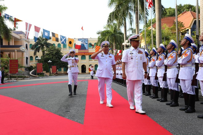 Đô đốc Malaysia: Chúc mừng sự lớn mạnh của Hải quân Việt Nam - Ảnh 1.