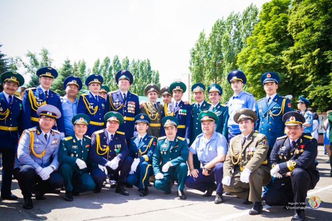 9 phi công Việt Nam xuất sắc tốt nghiệp Học viện Không quân Nga - Ảnh 4.