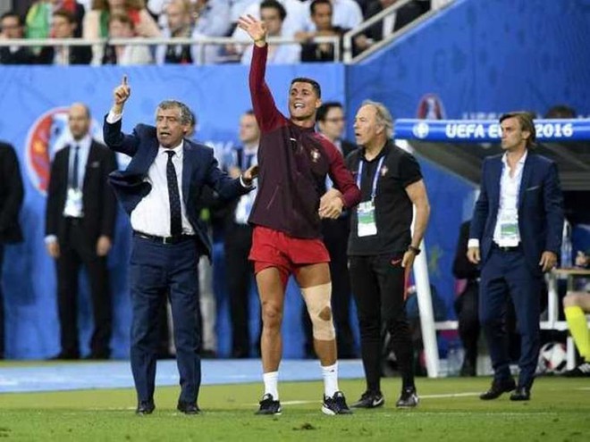  Bị Mourinho dìm hàng, Ronaldo đăng ảnh đáp trả - Ảnh 1.