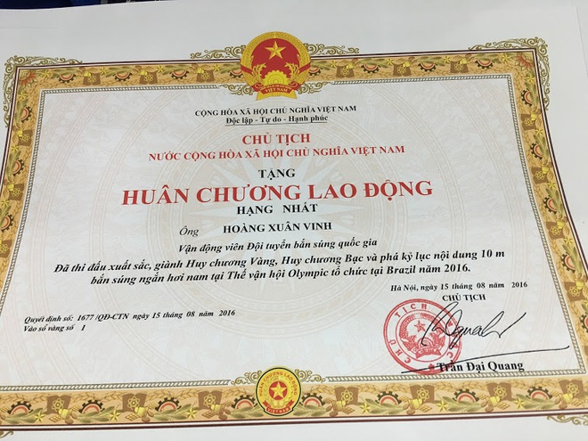 Hoàng Xuân Vinh được Chủ tịch nước tặng Huân chương Lao động hạng Nhất - Ảnh 1.