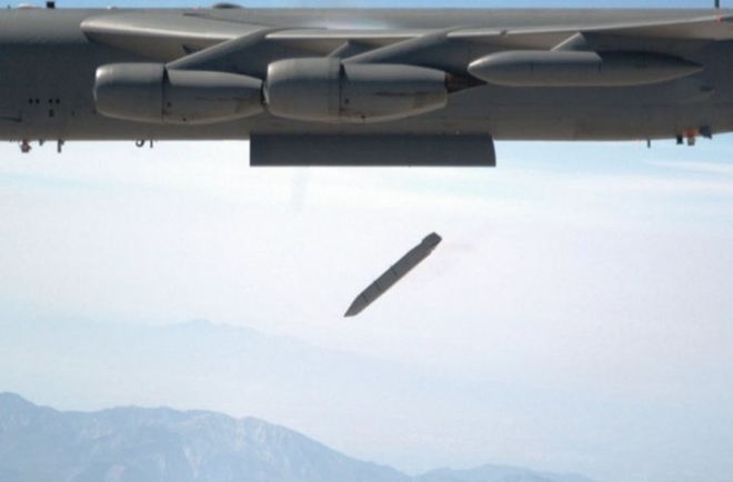 Nga có sợ khi Mỹ đưa JASSM-ER lên máy bay B-52? - Ảnh 3.