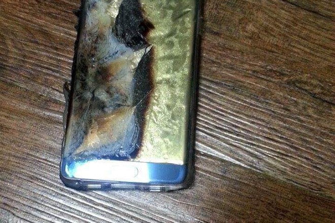 Galaxy Note 7 tạm ngừng bán, cổ phiếu Samsung lao dốc - Ảnh 1.