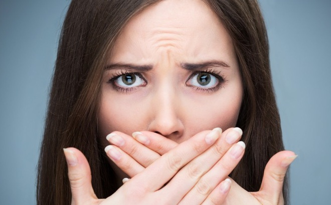 Mẹo loại bỏ mùi hôi miệng khó chịu chỉ trong 2 phút