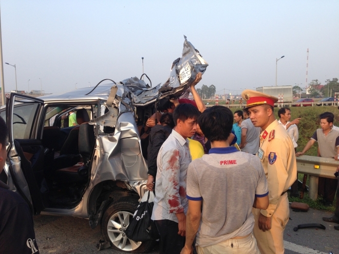 Tai nạn trên cao tốc Hà Nội-Thái Nguyên, 6 người trọng thương - Ảnh 1.
