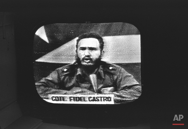 23 bức ảnh ấn tượng về cuộc đời huyền thoại của Fidel Castro - Ảnh 10.
