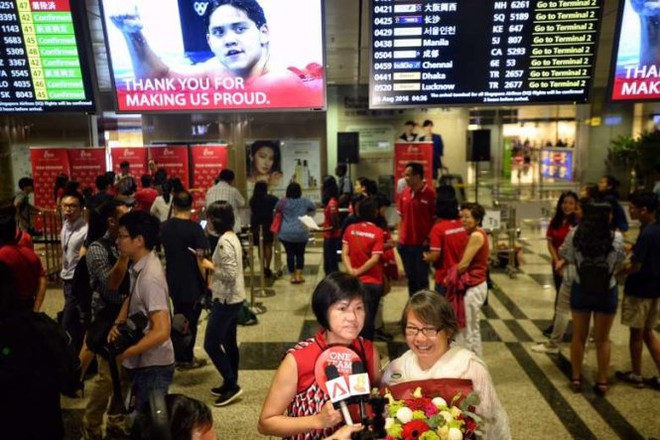 Người hùng Joseph Schooling được tôn vinh tại quê nhà Singapore - Ảnh 2.