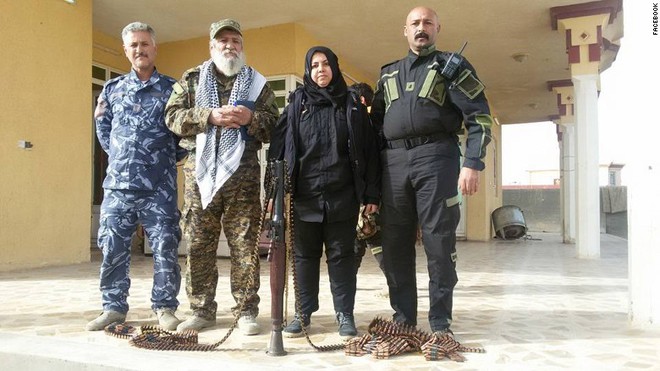Chân dung người phụ nữ chặt và nấu đầu quân IS - Ảnh 1.