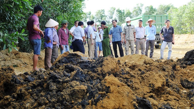 Dân biết Formosa đổ thải từ lâu, nhưng Sở TN-MT nghĩ bùn thường - Ảnh 6.