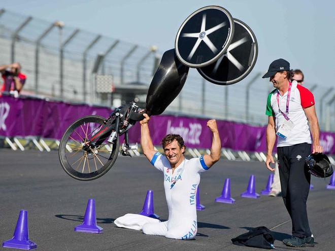 Cựu tay đua F1 giành HCV Paralympic đúng vào ngày kỉ niệm 15 năm gặp tai nạn thảm khốc - Ảnh 3.