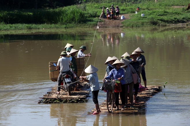 Hồn nhiên lướt trên miệng hà bá - Ảnh 8.