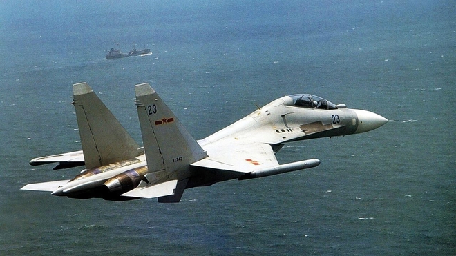 F-16C/D Block 52 Plus và Su-30MK2 - Tiêm kích nào mạnh hơn? - Ảnh 2.