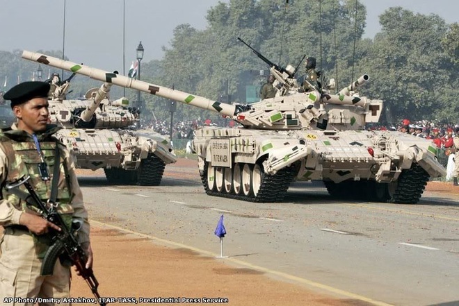 Ấn Độ sẽ cung cấp miễn phí xe tăng T-72 cho đồng minh thân thiết? - Ảnh 2.