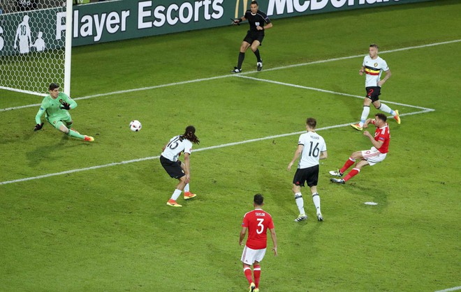 Vén màn bí quyết dùng Gareth Bale đầy vi diệu của xứ Wales - Ảnh 2.