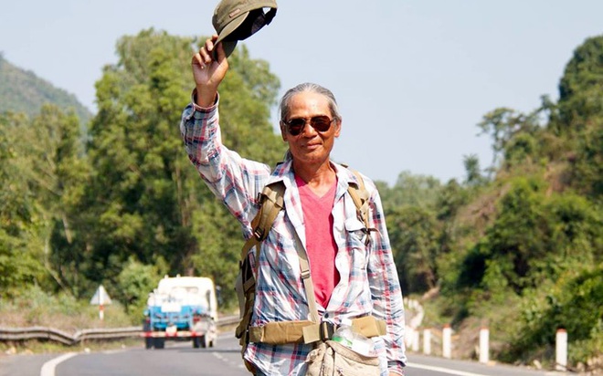 65 tuổi, lão già gân quyết định đi phượt bộ 2.000 km từ Bắc vào Nam - Ảnh 1.