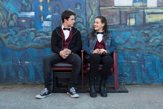 13 Reasons Why: 13 tập phim đề tài nhạy cảm gây tranh cãi toàn cầu - Ảnh 1.