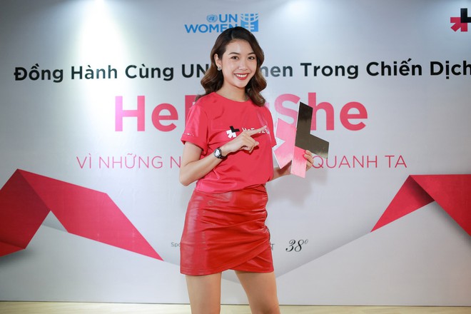 Lần đầu tiên Rocker Nguyễn mặc áo hồng, mang giày cao gót - Ảnh 8.